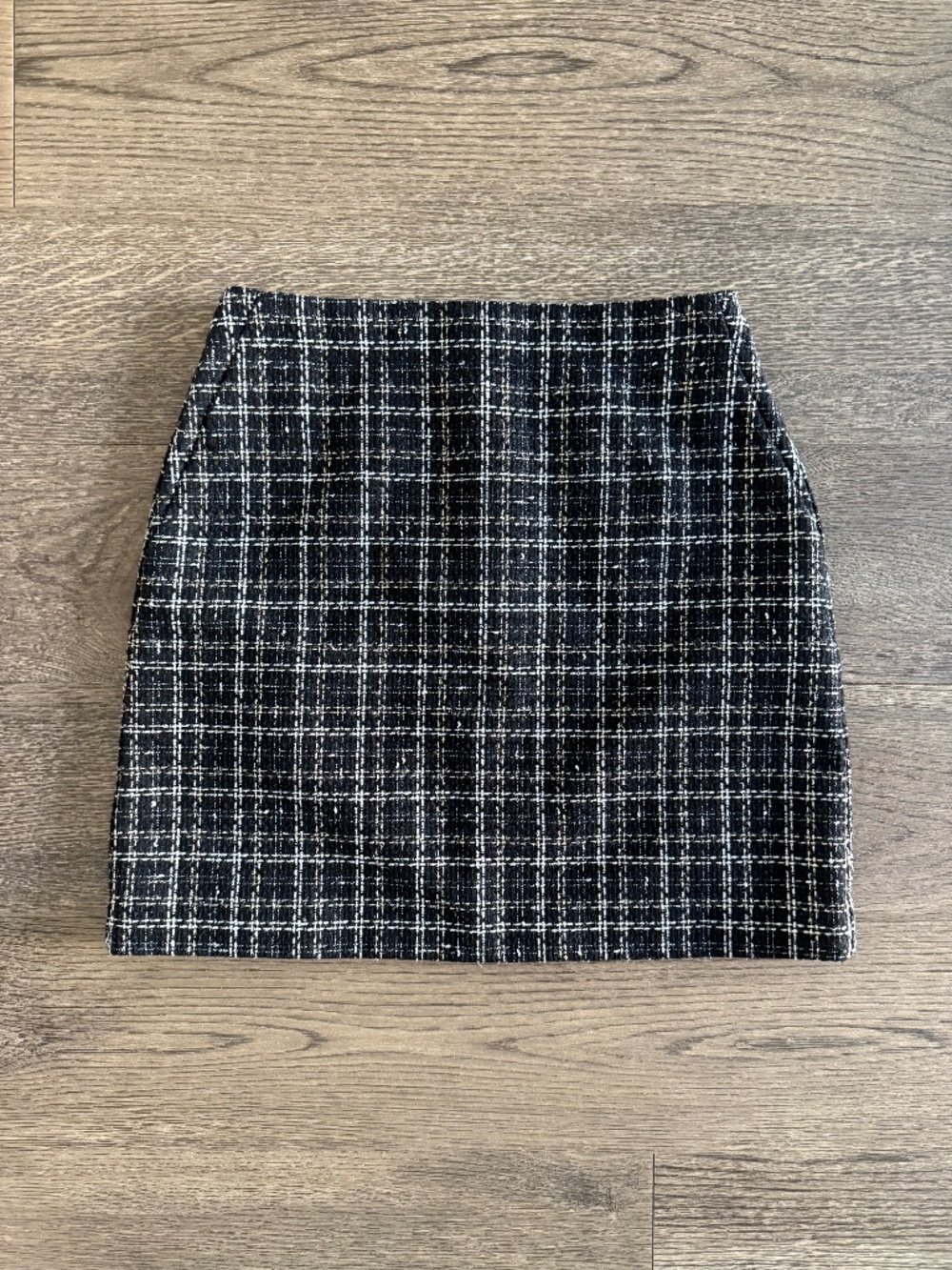 LOFT Black & White Tweed Mini Skirt | Size 2 | Gently Worn